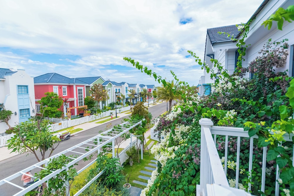 Luxury 3 br La Fleur Villa-Novaworld PT
