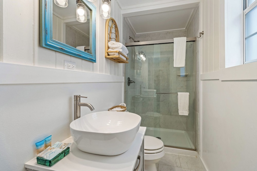 Serenity Shores by Southern Vacation Rentals