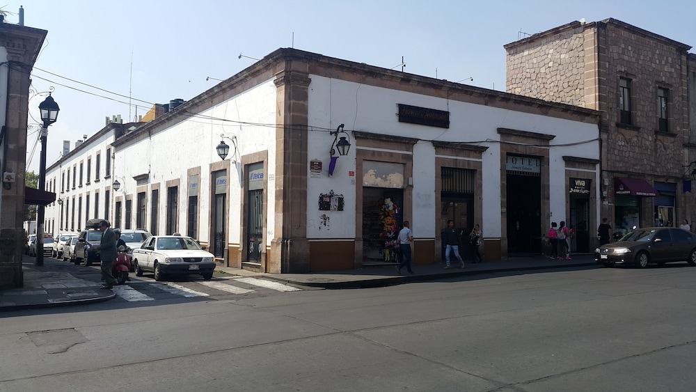 Howard Johnson Calle Real Morelia - Property Image 31