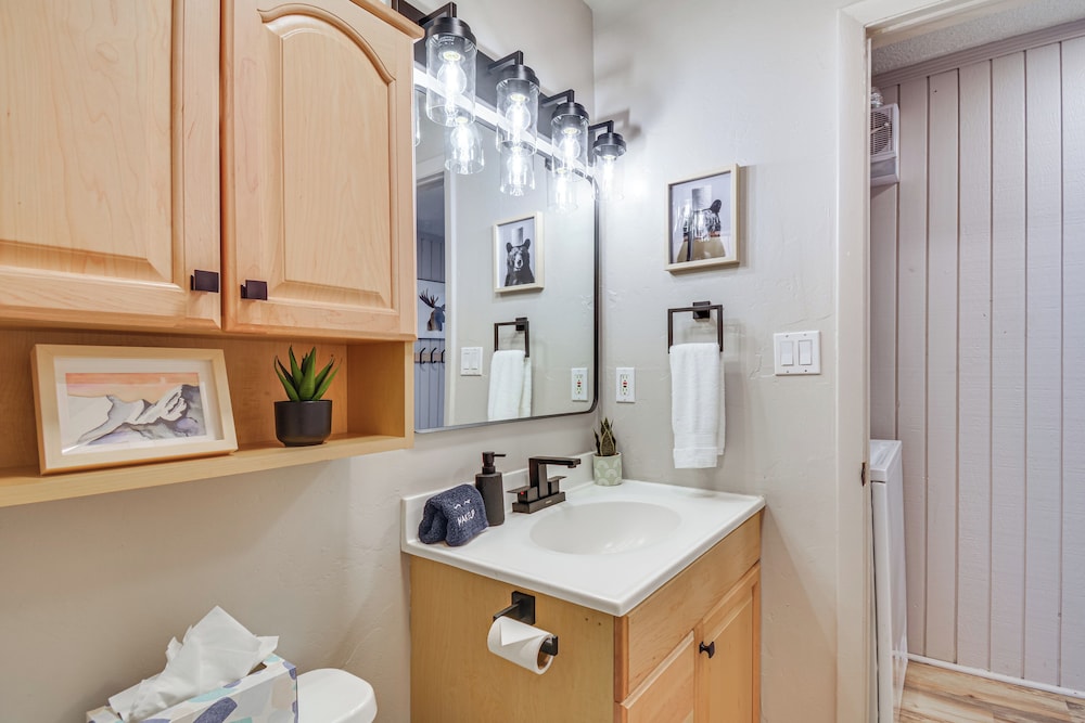 Breckenridge Area Condo w/ Mountain Views