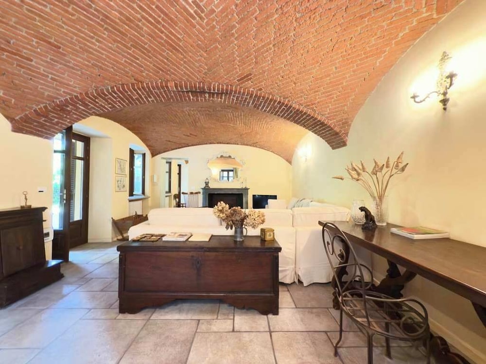 Dimora il Pozzetto Elegant Villa With Garden