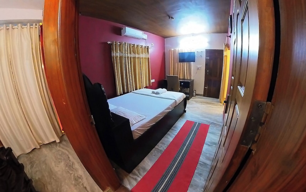 Makam Holiday Home