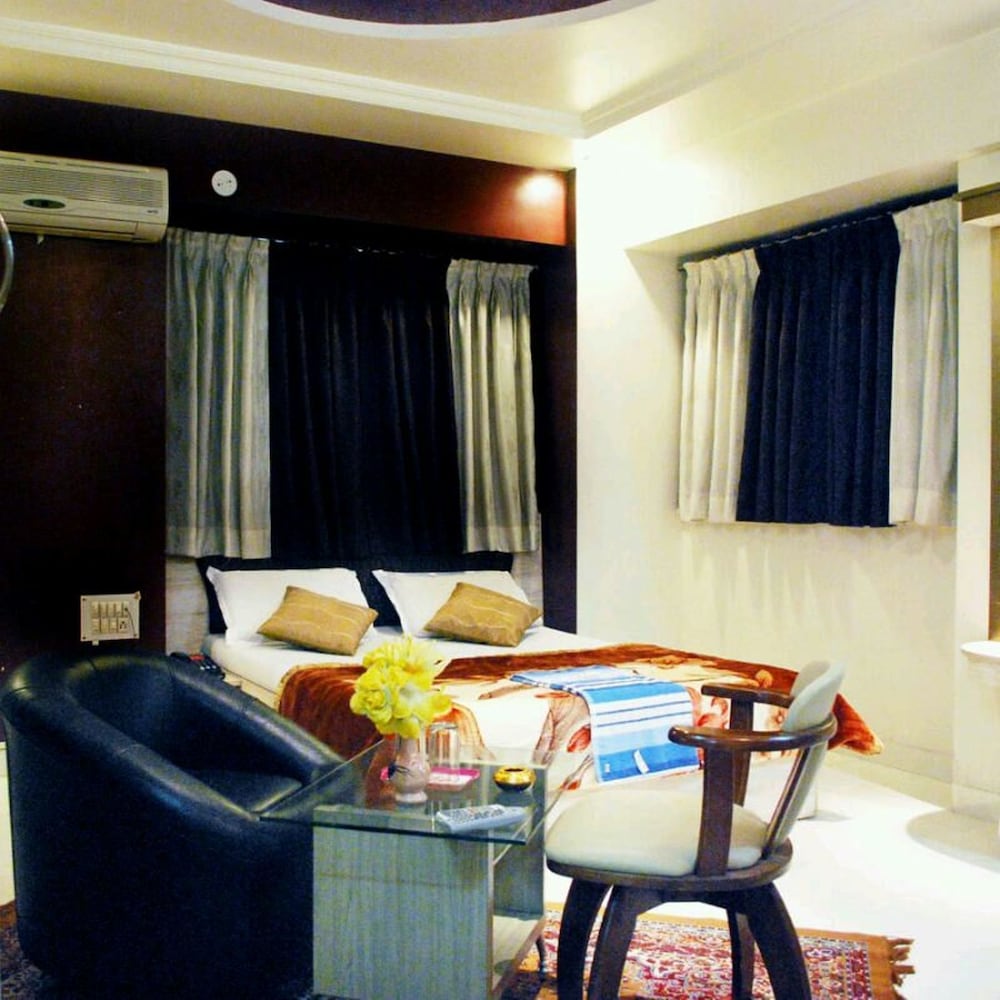 Hotel Nanashree Grand