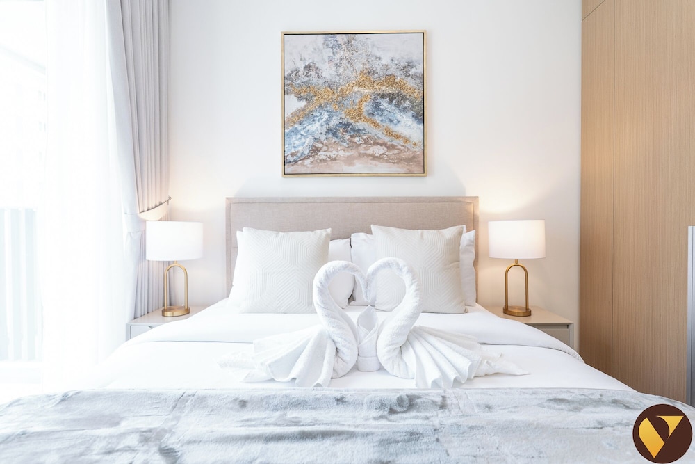 Vogue Rosewater Creek Beach Stylish 2BR