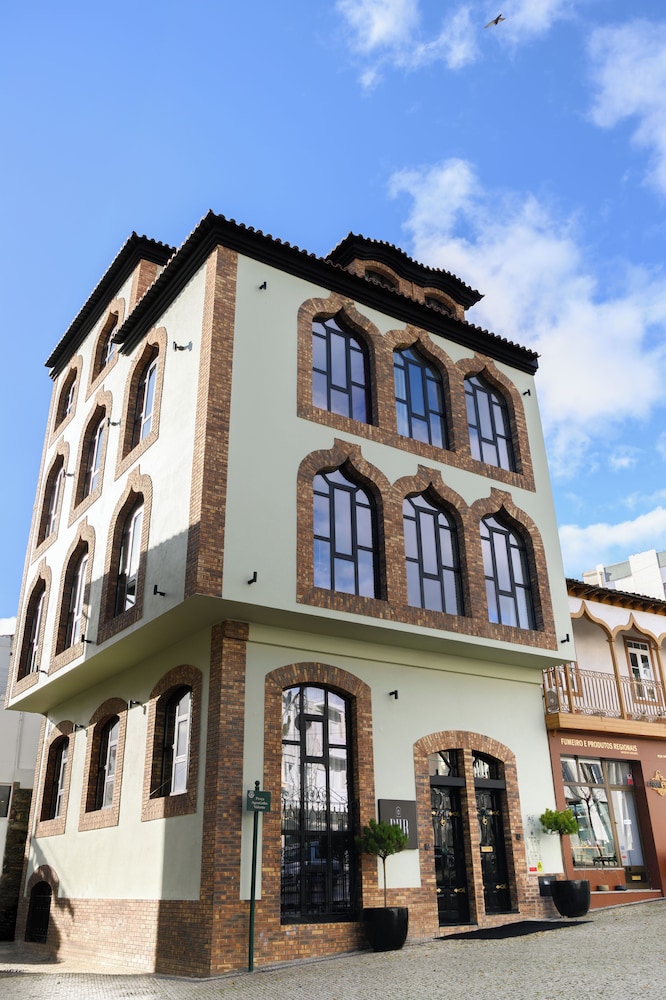 BHB Boutique House