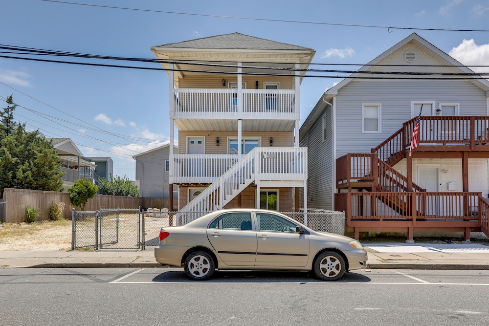 Sunny Seaside Heights Retreat: Walkable Location! view 3