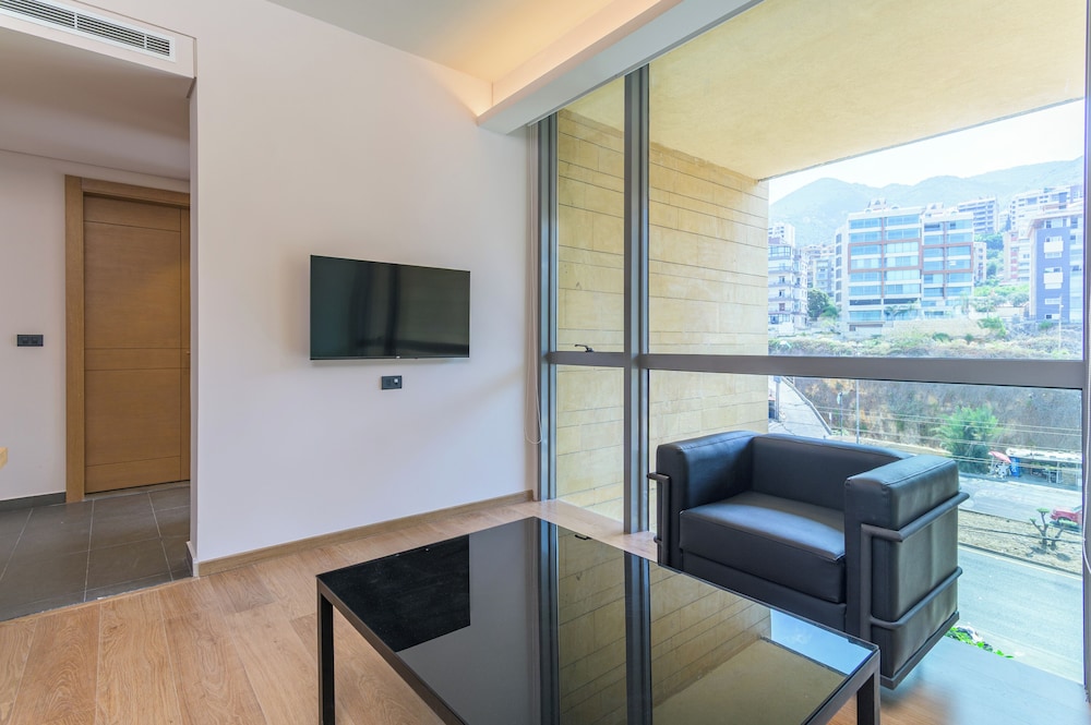 Jounieh Living - Residences by Local Host