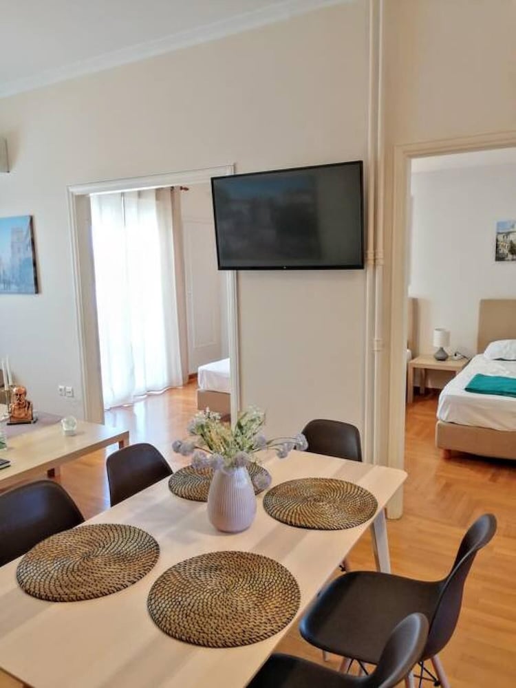 Acropolis Museum Grand Apartment