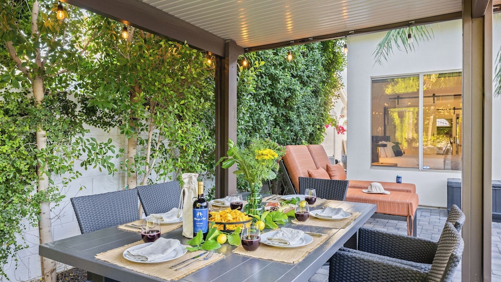 Private Pool, Outdoor Dining & Fireplace Near North Scottsdale Hotspots Desert Luma by Avantstay