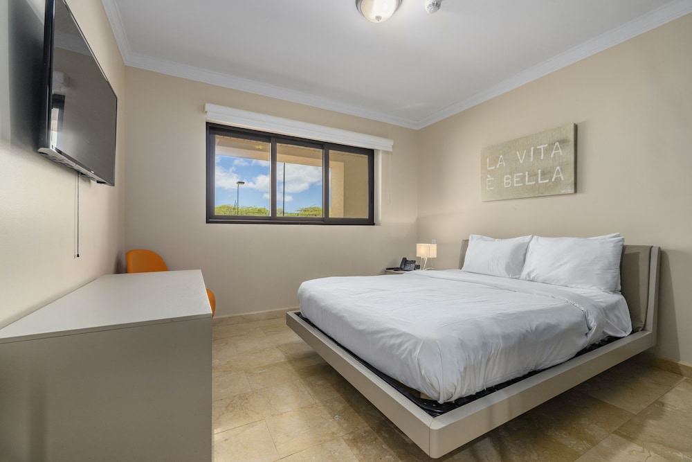 Palm Aruba Condos