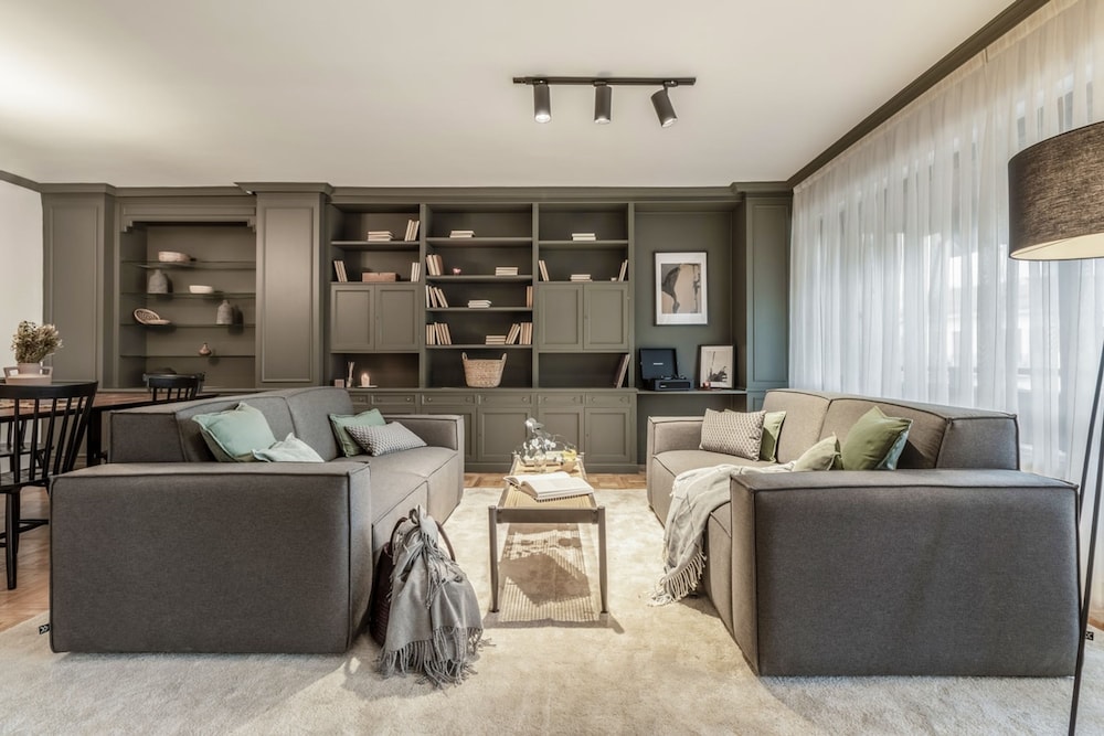 Taracea - 4 Bedrooms in Almagro