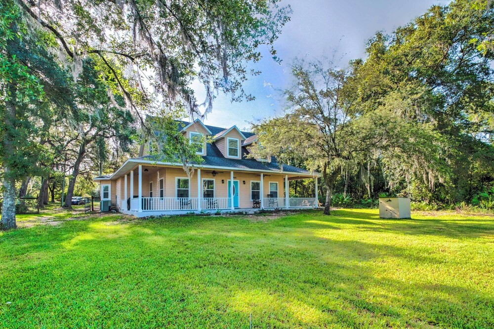 Lovely Hawthorne Home w/ Private Boat Dock! view 3