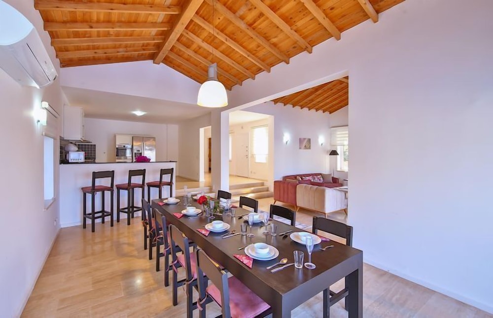 Villa Basil