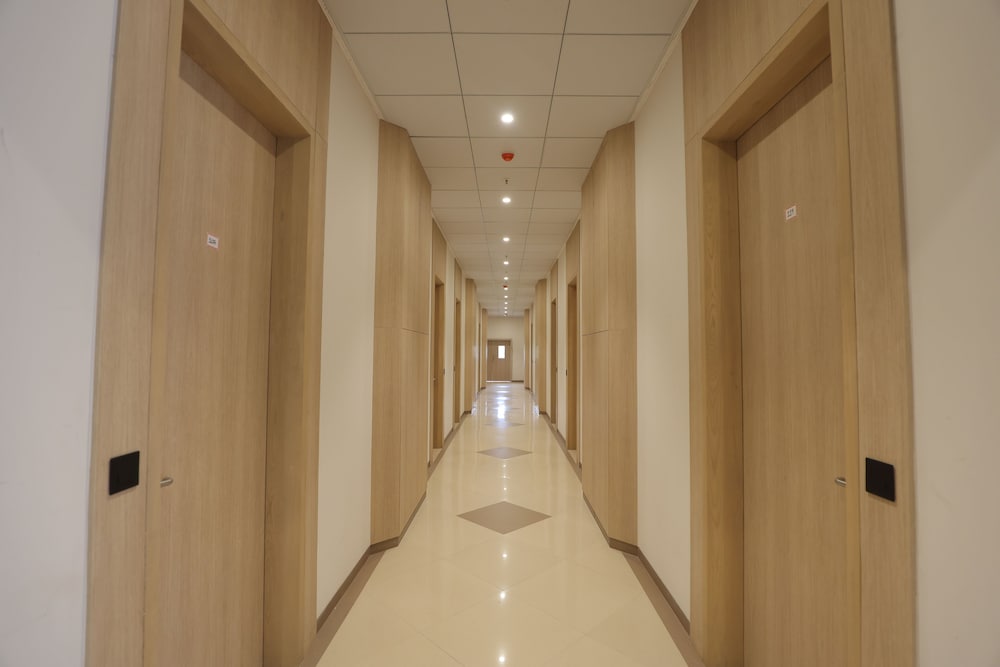 Hotel Shreeji Vatika-Airport Road