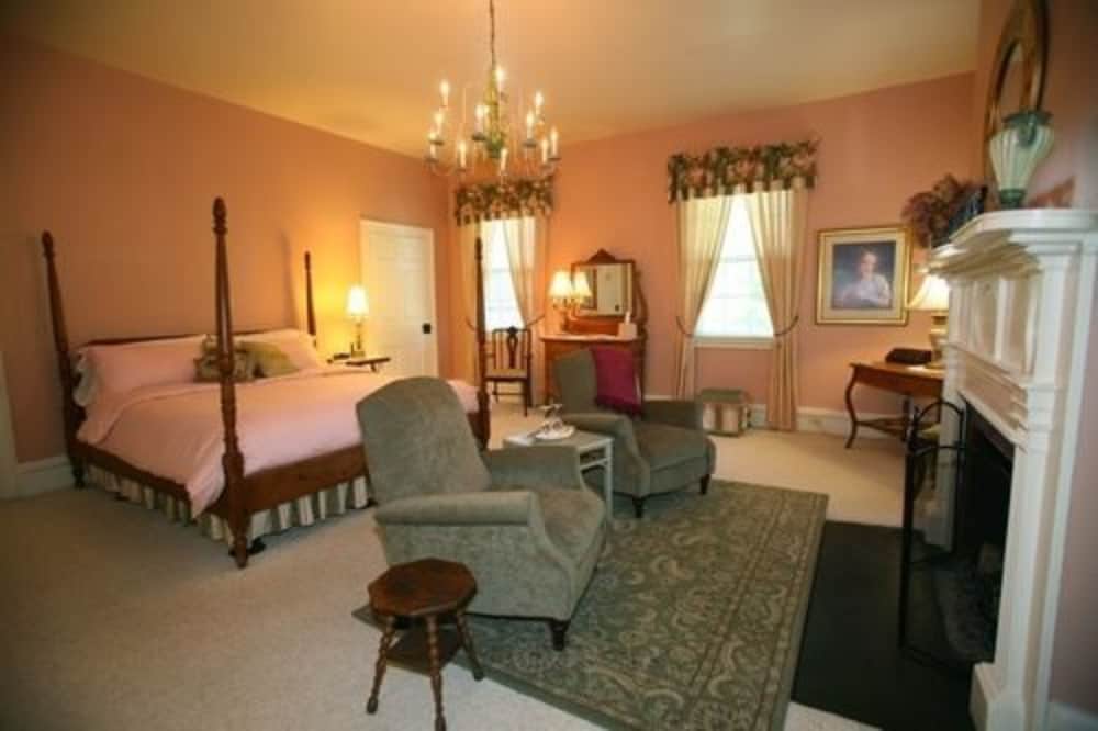 B&B at Oliver Phelps