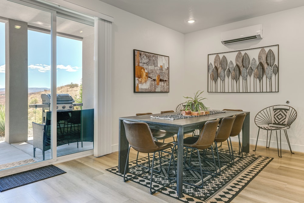 Pool Access: St George Townhome Near Trails!