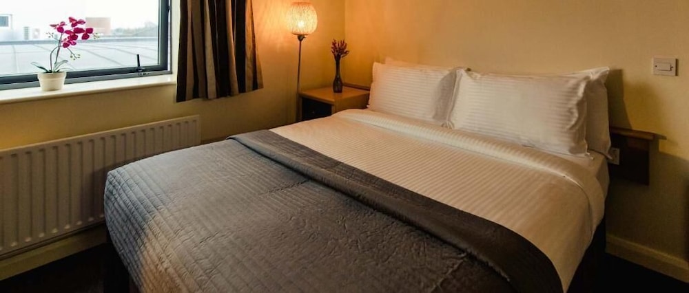 DCU Rooms at All Hallows College - Hostel