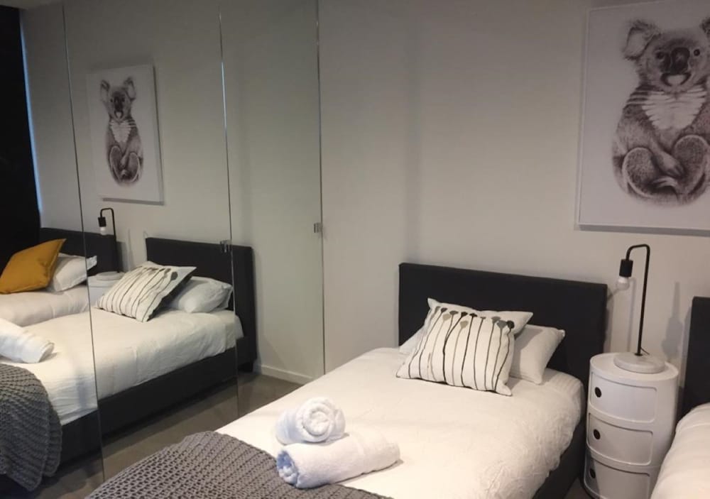 ReadySet Apartments on Southbank Boulevard