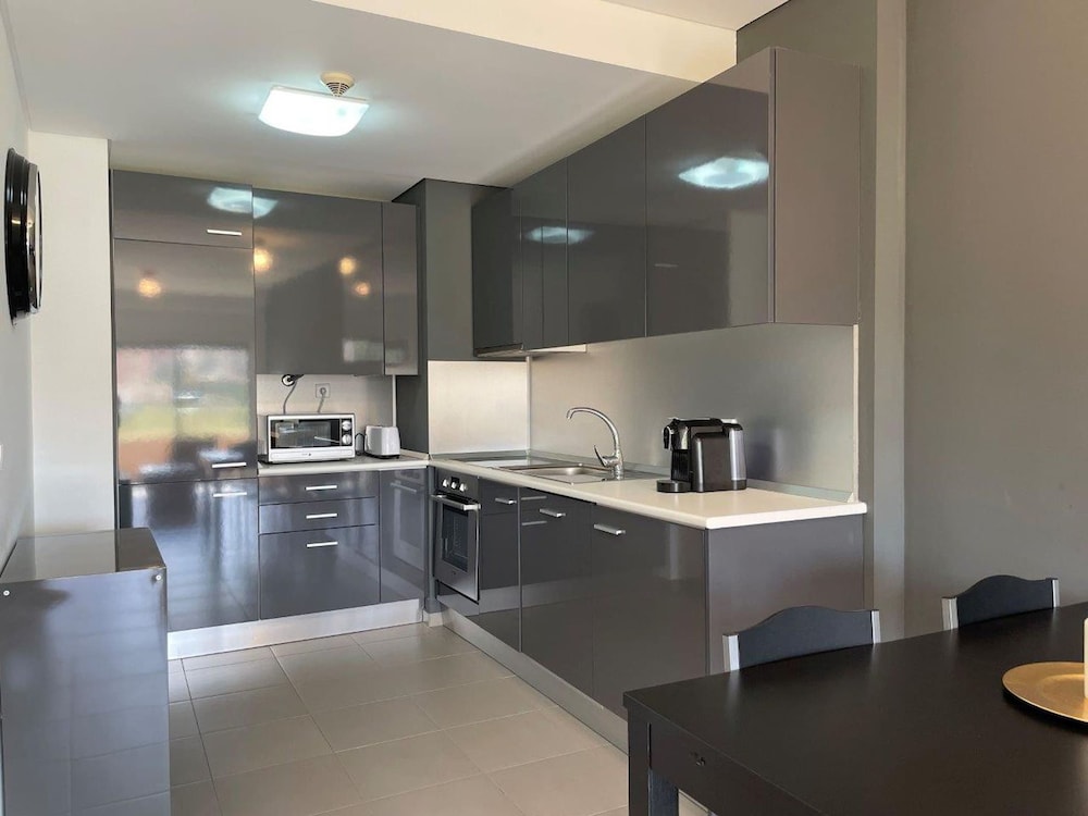 13 in Portim o With 1 Bedrooms and 1 Bathrooms