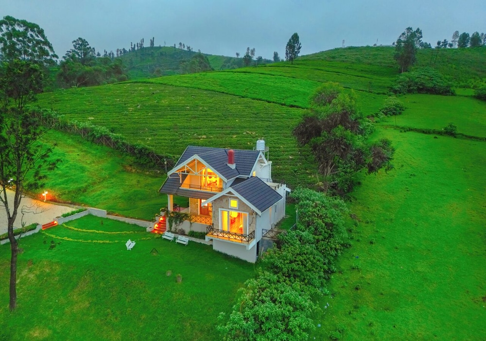 AJ Gable clouds Ooty by VOYE HOMES