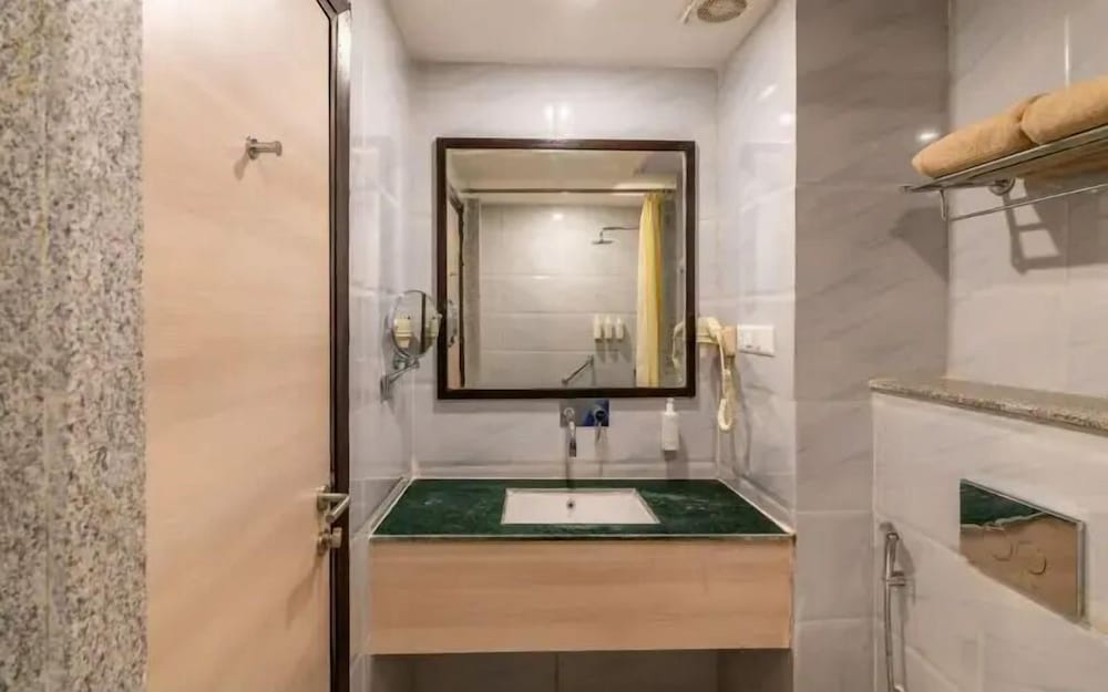 The Hosteller Bam Rishikesh
