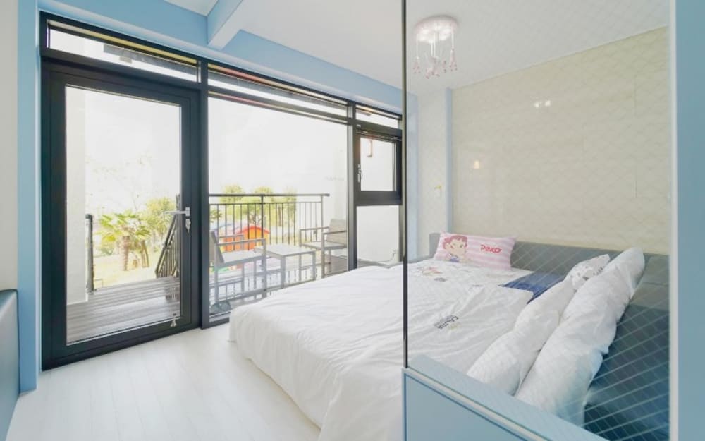 Yeosu Calma Pool Villa view 3