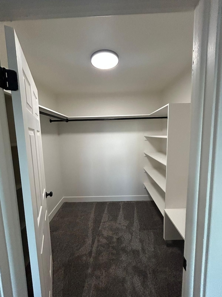 CB&M Downtown Suites
