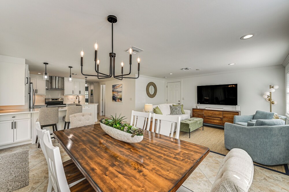 1 Mi to Beach: Naples Home w/ Pool & Fire Pit