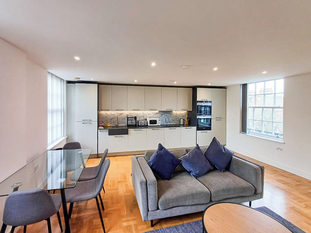 Modern 2 Bedroom 2 Bathroom Apartment