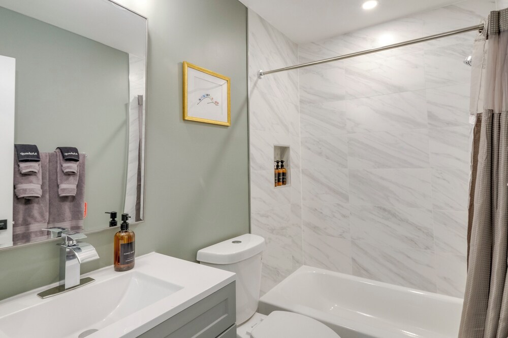 18 Mi to DC: Upscale Apartment in Fort Washington!