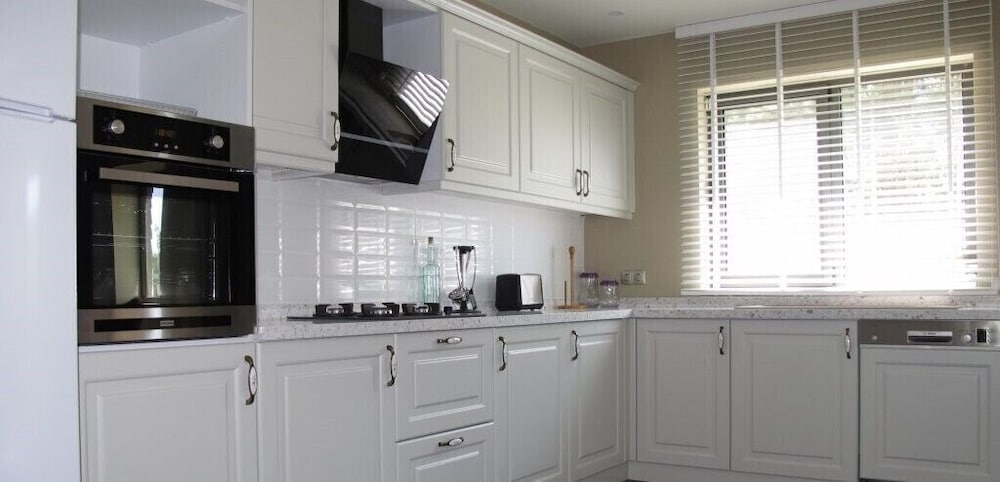 Villa JOY1 by JoyLettings view 2