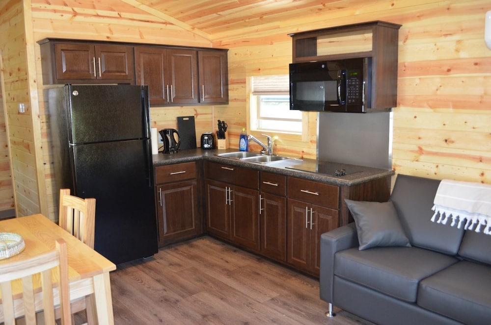 Lake Avenue RV Resort - Image 3