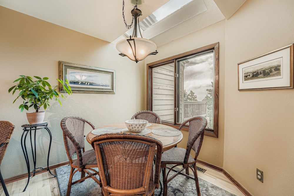Chimney Creek 2 Bedroom Condo