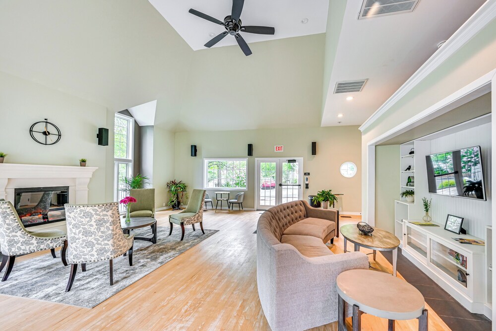 1 Mi to Mohegan Sun: Studio w/ Pool Access