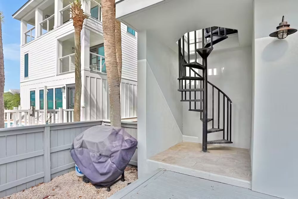 Luxurious Gulf-side Living in Santa Rosa Beach!