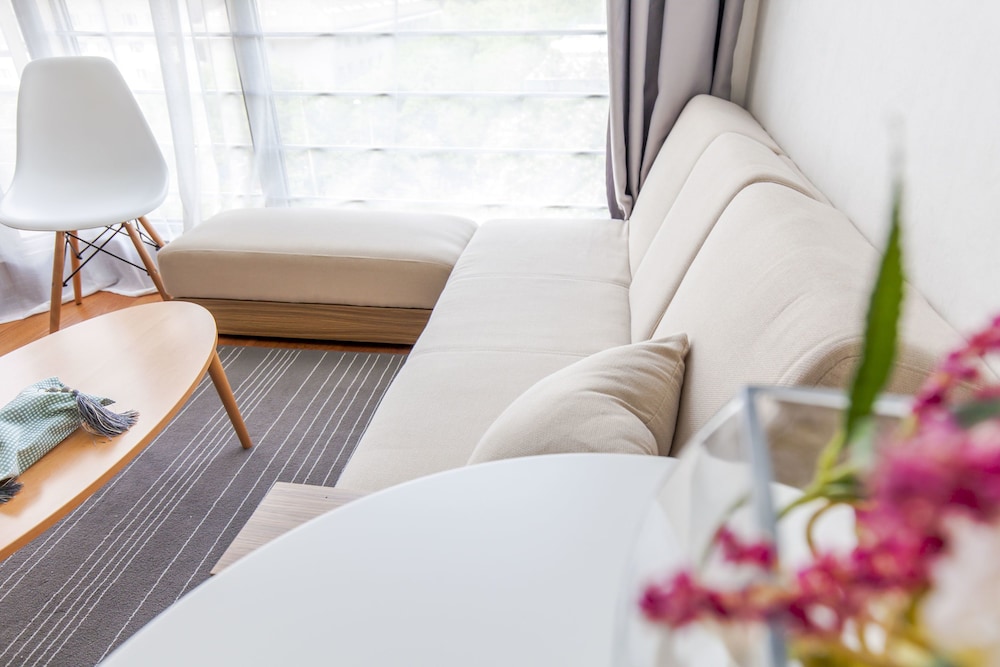 Lacasa Service Apartment