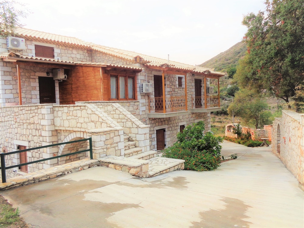 Menina Farm