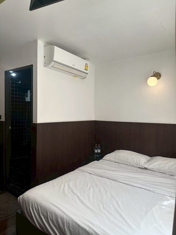 Four Sisters Homestay - Hostel