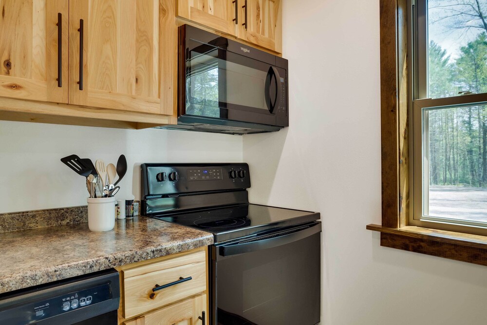 1/2 Mi to Lake Arbutus: Cabin w/ ATV Trail Access view 4