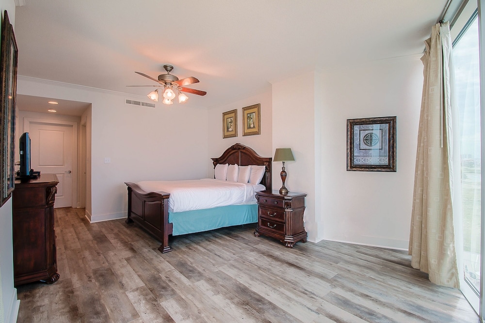 Sea Breeze 506 view 5