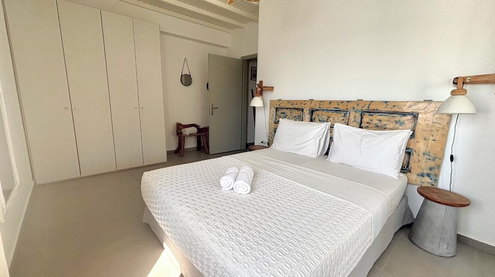 Amperian Mykonos Suites & Villas
