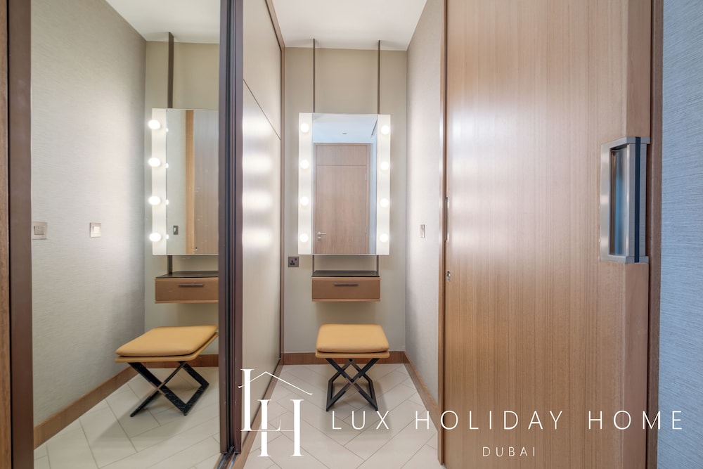 LUX The Address Opera Downtown Suite
