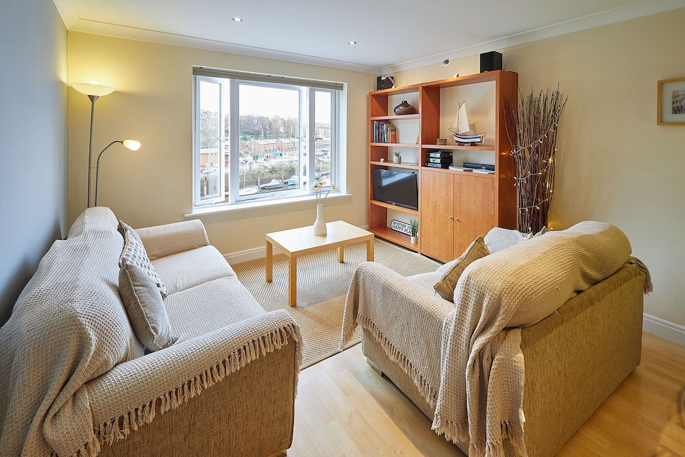 Host Stay Seal View