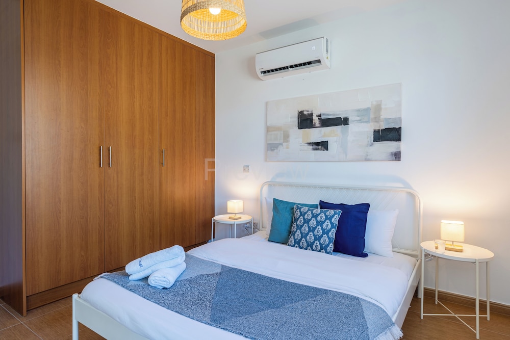 Quint - 2-Bedroom Apt & Pool in Protaras