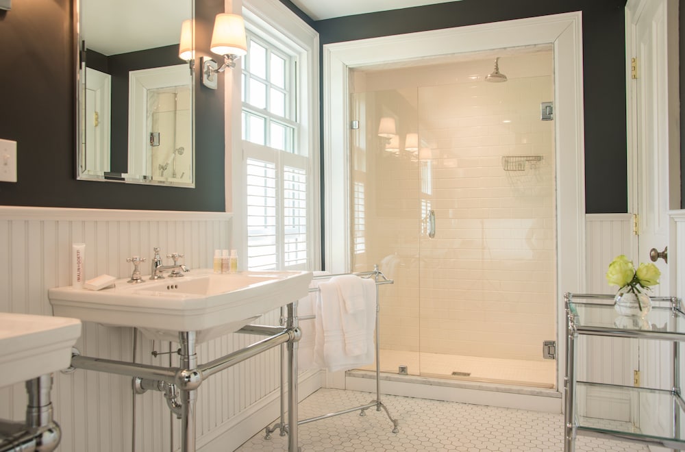 Lenox Vacations - Kemble Inn - Property Image 60