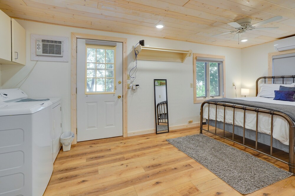 Waterfront Spirit Lake Vacation Rental w/ Dock! view 3