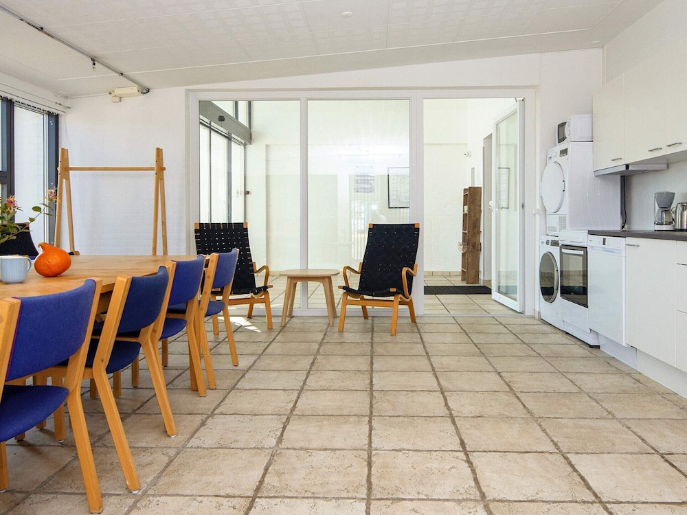 Apartment With Shared Kitchen in Vederso