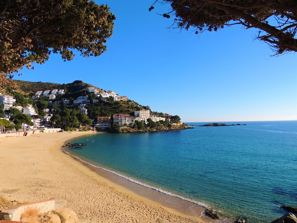 Apartment in Roses Near the Beach