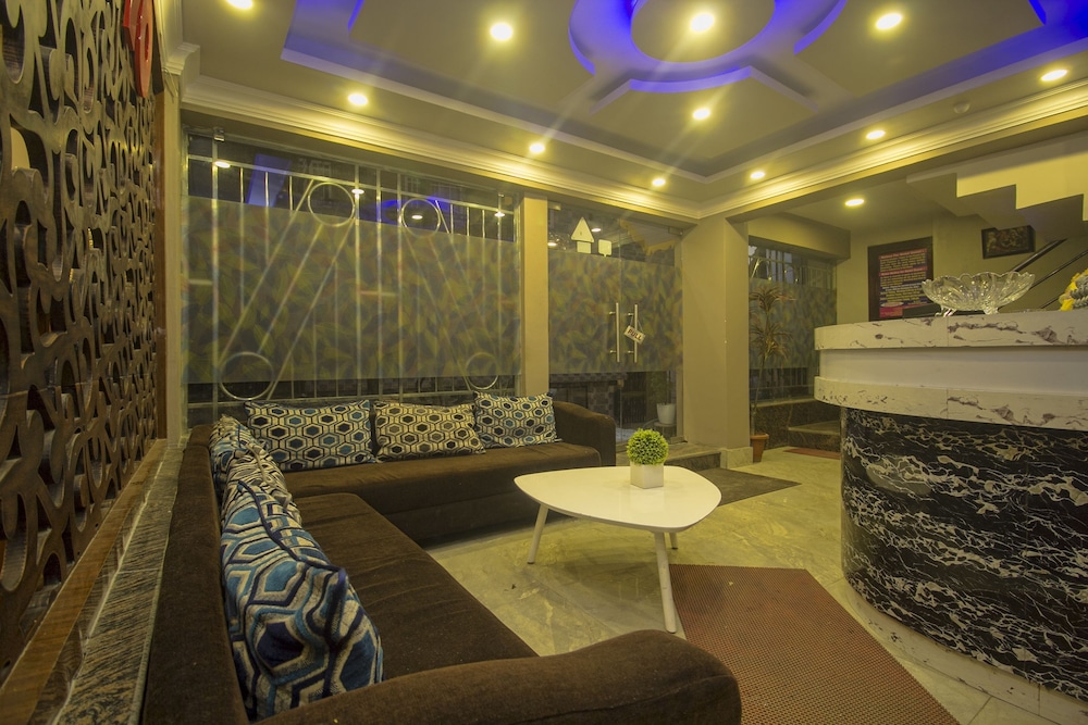 Lobby & Reception