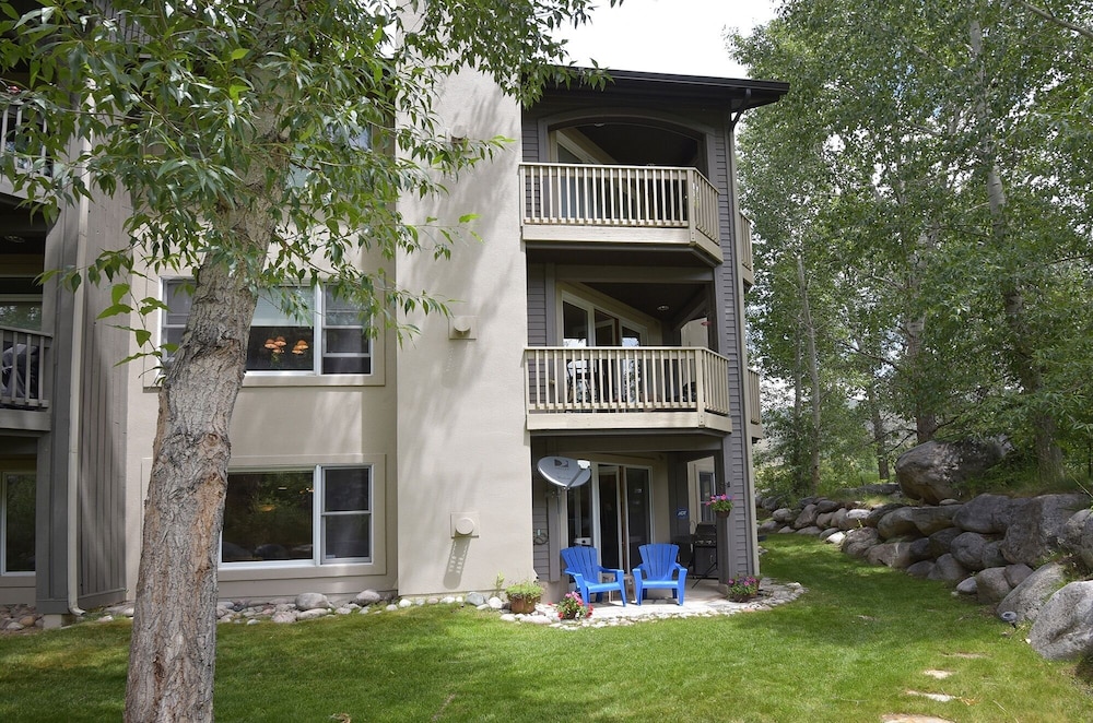 Canyon Run I-203 2 Bedroom Condo by Redawning - Property Image 25